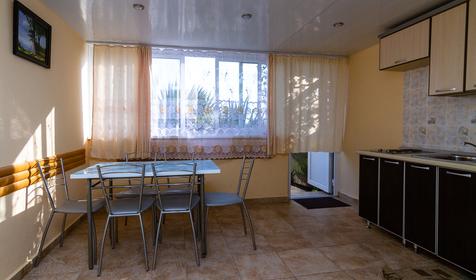 Семейный двухкомнатный номер. Сочи, Лазаревское