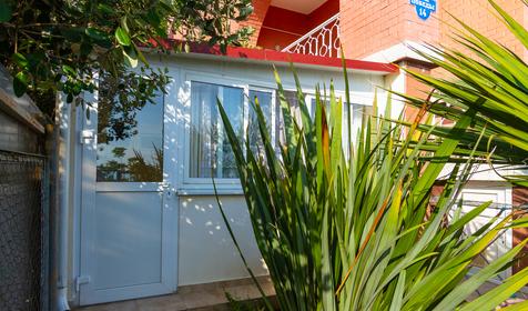 Семейный двухкомнатный номер. Сочи, Лазаревское