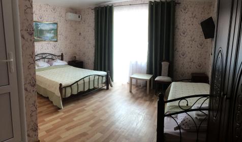 Комфорт трехместный с двумя кроватями