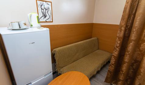 Трехместный улучшенный эконом. Гостевой дом Андронник, Сочи