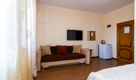 Трехместный комфорт с дополнительным местом. Гостевой дом Мирель, Сочи, Аше