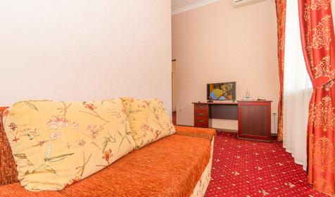 Двухкомнатный Люкс с балконом. Пансионат Застава. Анапа