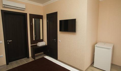 Стандарт трехместный. Гостевой дом Ангелина. Геленджик, Кабардинка