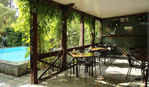 Кафе. Мини-отель Изумрудный, г. Геленджик, п. Кабардинка