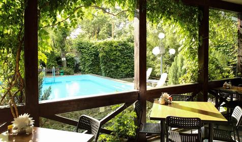 Кафе. Мини-отель Изумрудный, г. Геленджик, п. Кабардинка