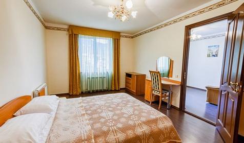 Семейный четырехместный. Гостиница Круиз на Серафимовича. Геленджик