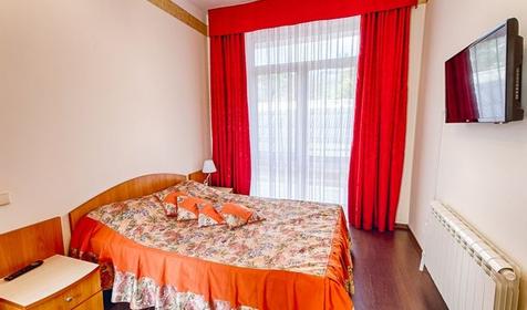 Семейный четырехместный. Гостиница Круиз на Серафимовича. Геленджик