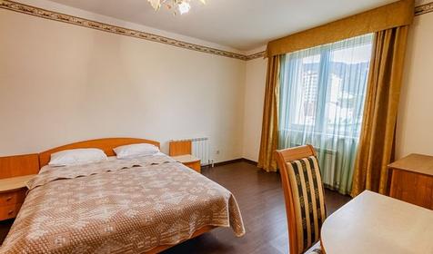 Семейный четырехместный. Гостиница Круиз на Серафимовича. Геленджик