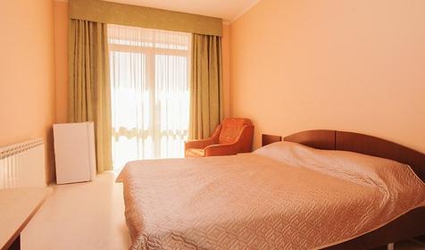 Стандарт двухместный. Гостиница Круиз на Серафимовича. Геленджик