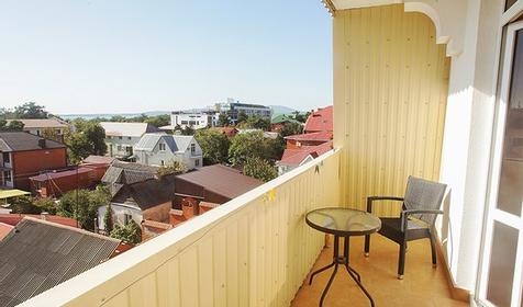 Стандарт двухместный. Гостиница Круиз на Серафимовича. Геленджик