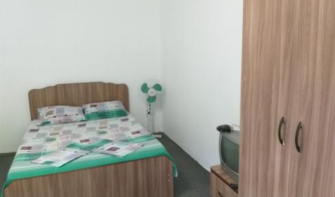 Трехместный