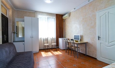 Студия пятиместная с мини-кухней