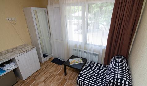 Двухуровневый трехместный