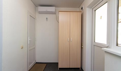 Трехместный с кондиционером. Гостевой дом На Береговой 18. Геленджик, Архипо-Осиповка