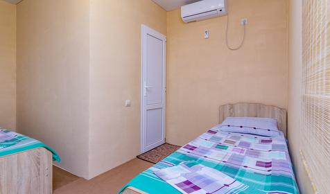 Трехместный с кондиционером. Гостевой дом На Береговой 18. Геленджик, Архипо-Осиповка