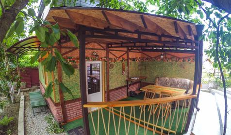 Домик с кухней