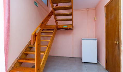 Четырехместный двухъярусный коттедж. База отдыха Дружба, г. Геленджик, с. Архипо-Осиповка