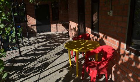 Южный дворик