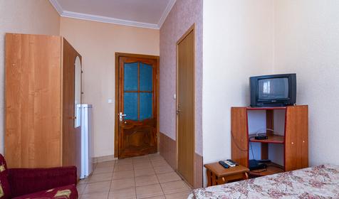 Трехместный с доп.местом, 2 этаж. Гостевой дом Диана, г. Анапа