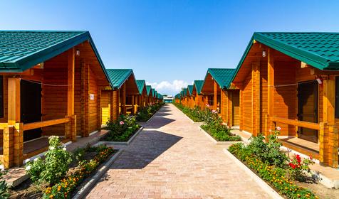 Двух-, трех-, четырехместные VIP домики. База отдыха Русалочка, г. Анапа, ст. Благовещенская