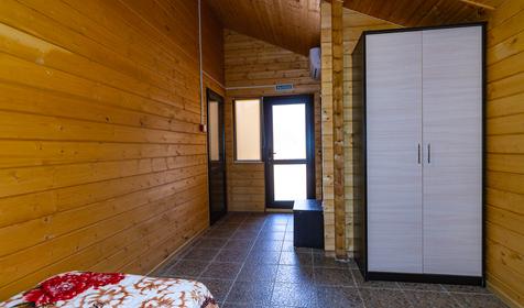 Двух-, трех-, четырехместные VIP домики. База отдыха Русалочка, г. Анапа, ст. Благовещенская