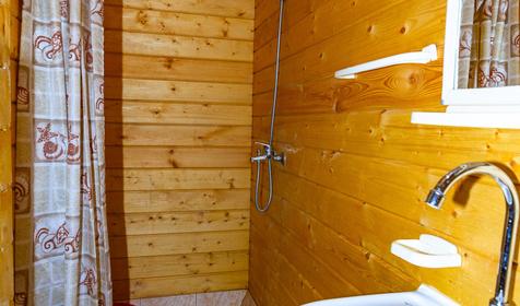 Двух-, трех-, четырехместные VIP домики. База отдыха Русалочка, г. Анапа, ст. Благовещенская