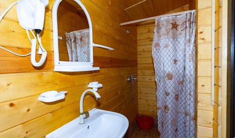 Двух-, трех-, четырехместные VIP домики. База отдыха Русалочка, г. Анапа, ст. Благовещенская