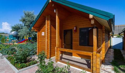 Двух-, трех-, четырехместные VIP домики. База отдыха Русалочка, г. Анапа, ст. Благовещенская