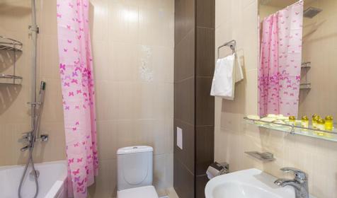 Полулюкс четырехместный. Отель Royal (Роял). Геленджик