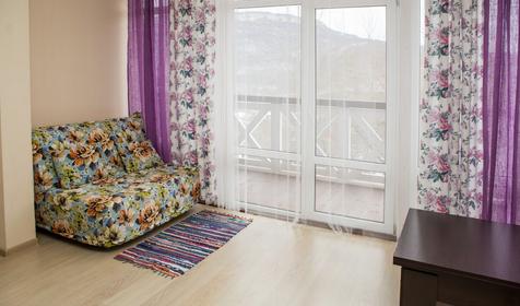 Трехместный номер. Гостевой дом Подкова. Республика Адыгея, Майкопский район, Даховская