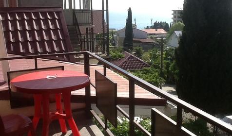 Люкс трехместный с балконом