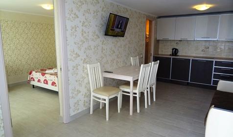 Люкс двухкомнатный с видом на море (с кухней и отдельным входом)