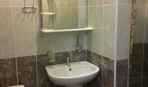 Трехместный комфорт с балконом и боковым видом на море