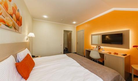 Совмещенный двухкомнатный шестиместный двухкомнатный шестиместный. Отель Мандарин (бывш. "Агат"). Анапа, Пионерский проспект