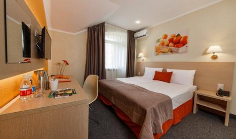 Совмещенный двухкомнатный шестиместный двухкомнатный шестиместный. Отель Мандарин (бывш. "Агат"). Анапа, Пионерский проспект