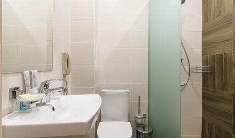 Совмещенный двухкомнатный шестиместный двухкомнатный шестиместный. Отель Мандарин (бывш. "Агат"). Анапа, Пионерский проспект