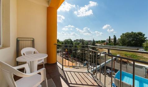 Совмещенный двухкомнатный шестиместный двухкомнатный шестиместный. Отель Мандарин (бывш. "Агат"). Анапа, Пионерский проспект