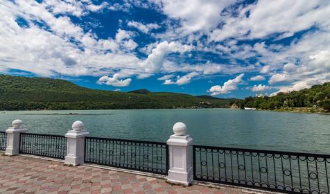 Краснодарский край, г. Новороссийск, п. Абрау-Дюрсо