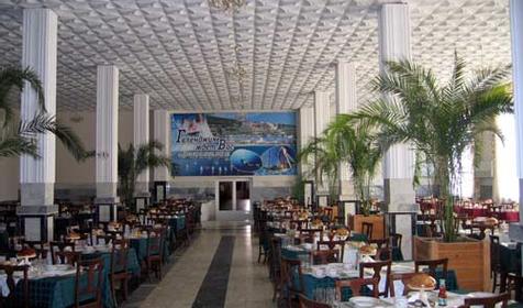 Большой обеденный зал. Пансионат отдыха Кавказ, Геленджик