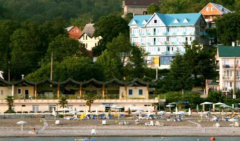 Вид на отель Небеса с моря, г. Сочи, п. Лазаревское