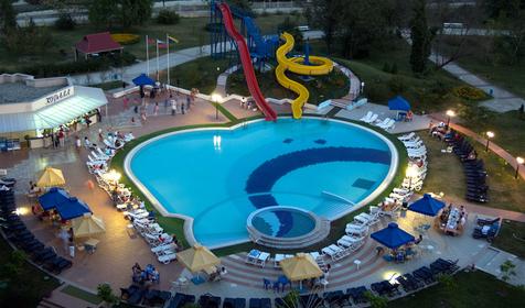 Бассейн, главный корпус Молния Ямал (главный корпус "Молния"), курортный комплекс Молния Ямал (главный корпус "Молния"), Туапсинский район, п. Небуг