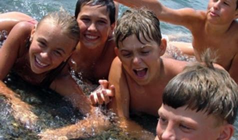 Дети занимаются и набираются здоровья на год вперед