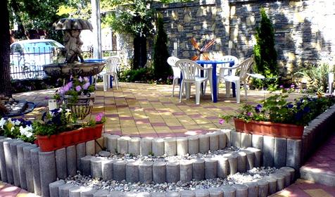 Двор, коттедж Лазурная 7а, г. Геленджик