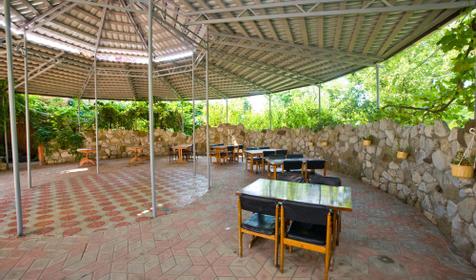 Частный гостиничный комплекс Ред Хауз, п. Шепси