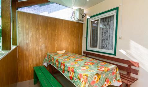 Пятиместный двухкомнатный. Гостевой дом Белая акация, Темрюкский р-н, ст. Голубицкая