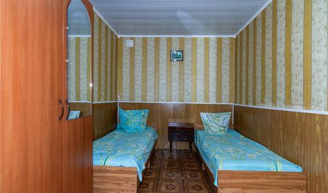 Пятиместный двухкомнатный. Гостевой дом Белая акация, Темрюкский р-н, ст. Голубицкая