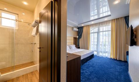 Люкс двухместный двухкомнатный. Отель Орион, Геленджик