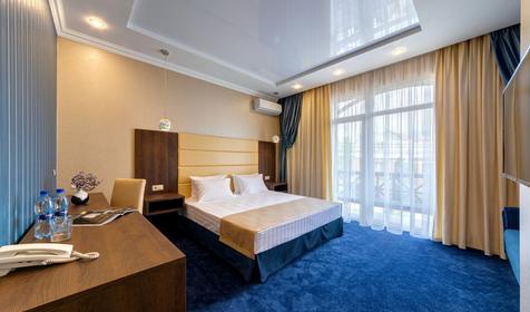 Люкс двухместный двухкомнатный. Отель Орион, Геленджик