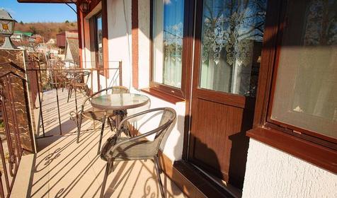 Люкс четырехместный с балконом. Гостевой дом АЛиКА, Геленджик, Архипо-Осиповка