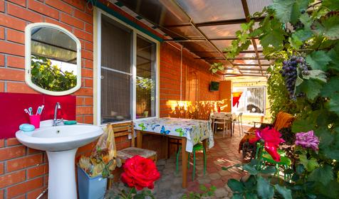 Четырехместный стандарт. Гостевой дом Свобода. Ейск